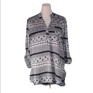 Nikkies Threads geometric print half button high low top